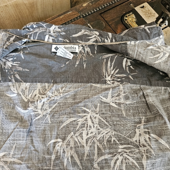 Columbia Short Sleeve Button Up Shirt - Picture 13 of 15